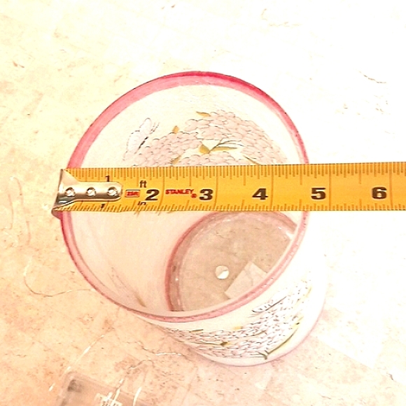 Hurricane/vase by valeri parhill/Qvc,New,hydrangeas-butterfly,crackle glass,8" - Picture 6 of 8